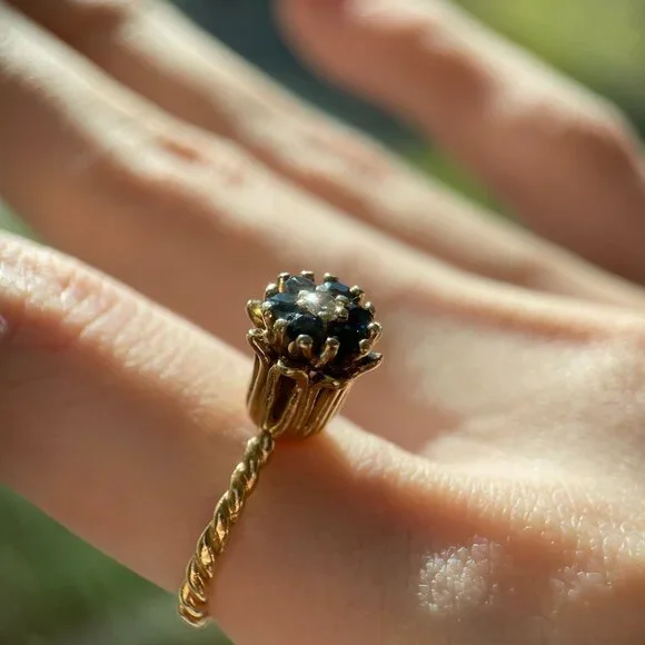 14k gold natural diamond tulip ring with twisted rope band size 5-6, 1970s 1980s - Picture 6 of 11